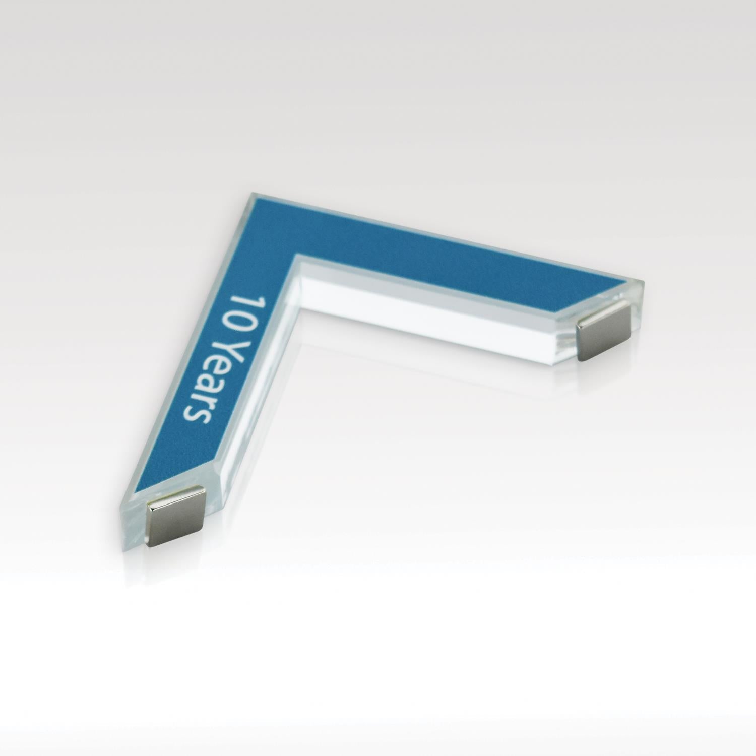 ACRYLIC-TRIANGLE_Web_2023