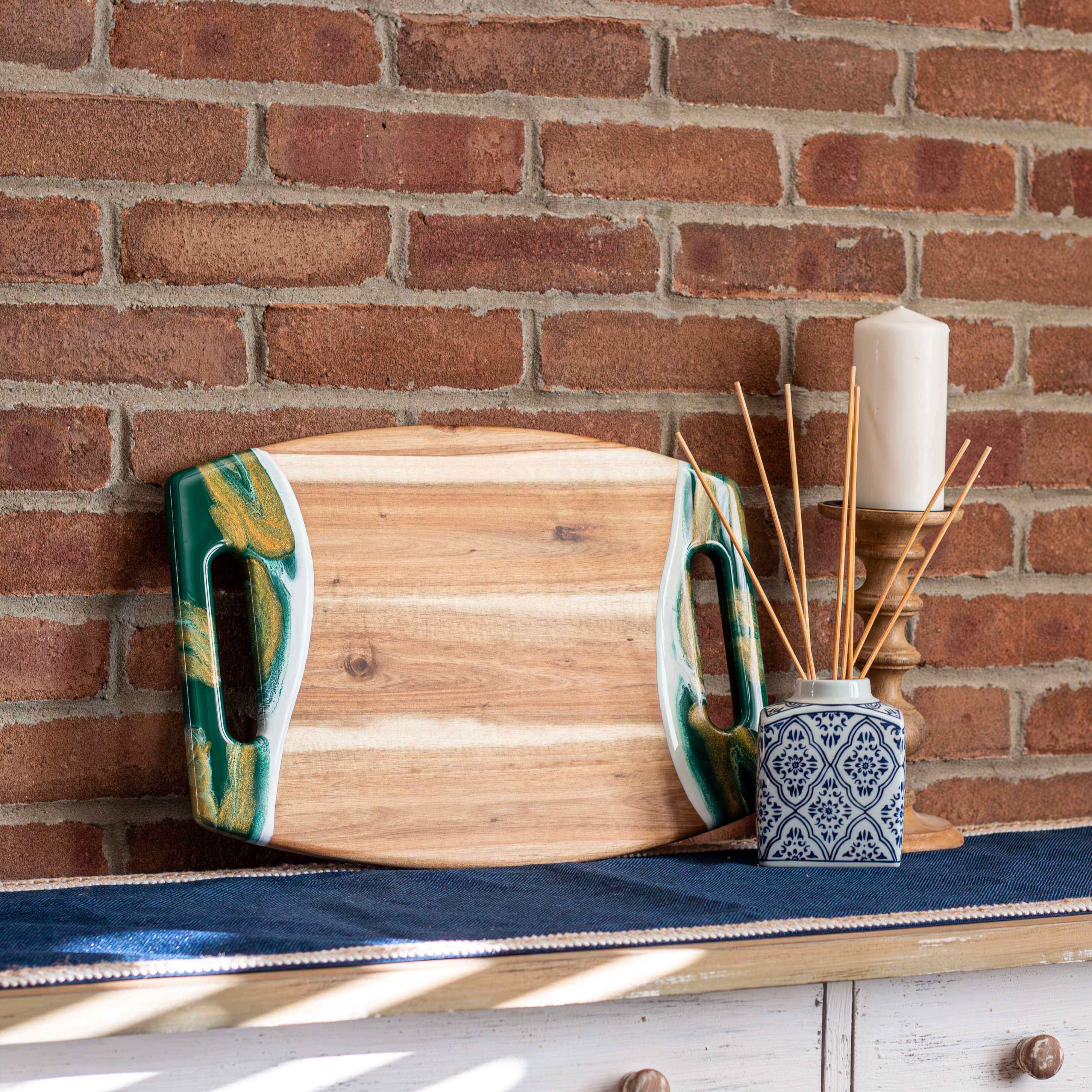 Acacia Charcuterie Board With 2 Handles