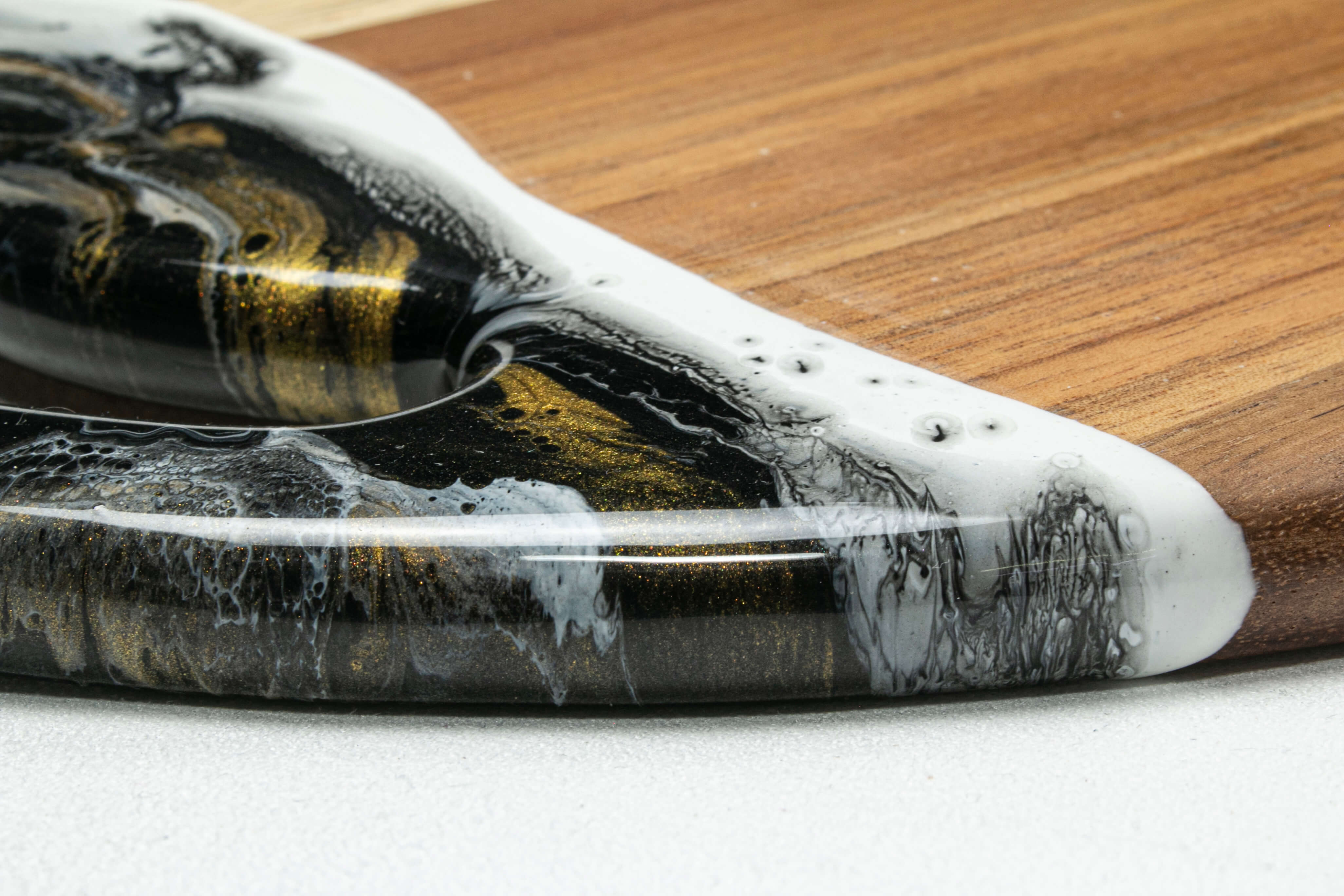 Acacia Charcuterie Board With 2 Handles