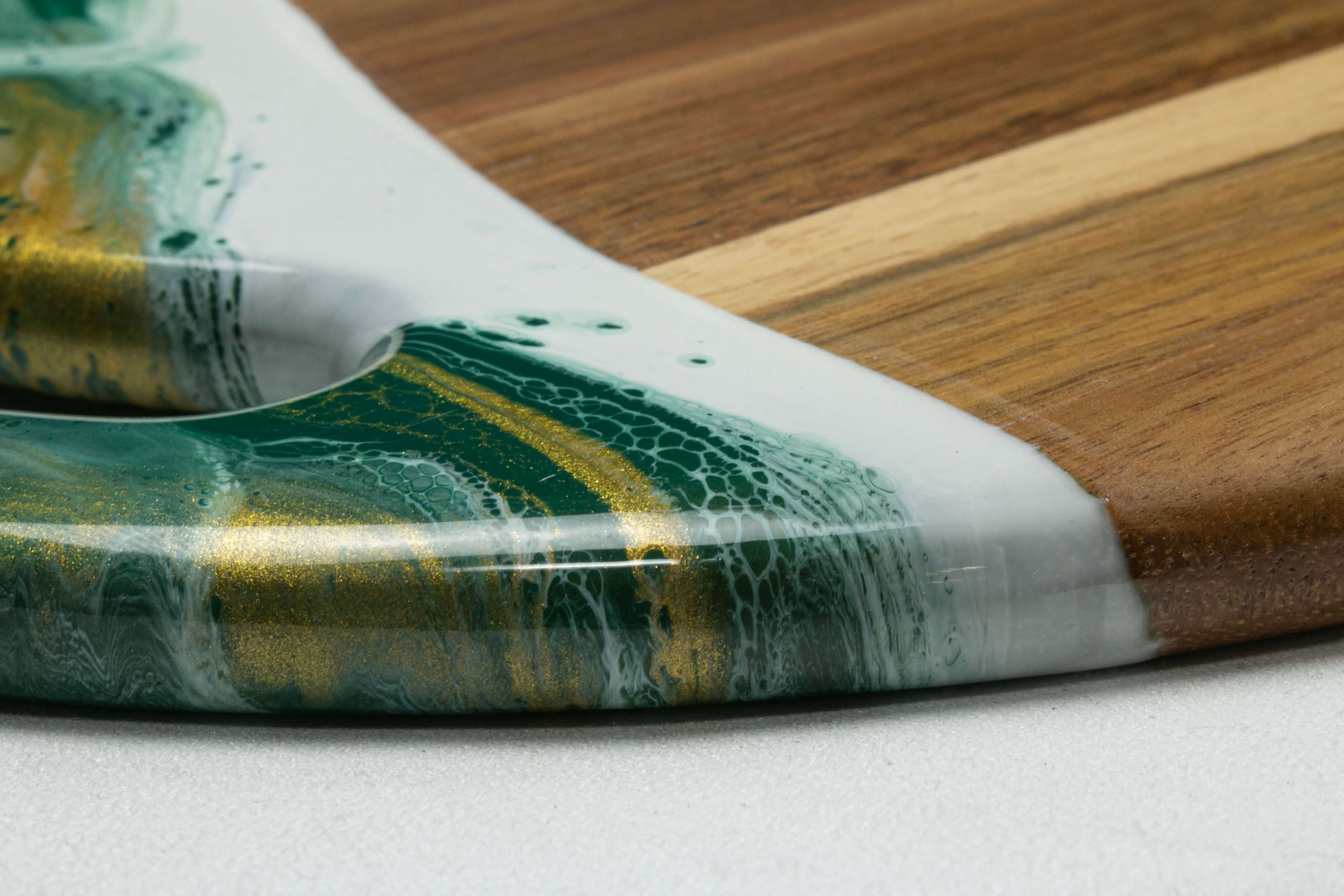 Acacia Charcuterie Board With 2 Handles