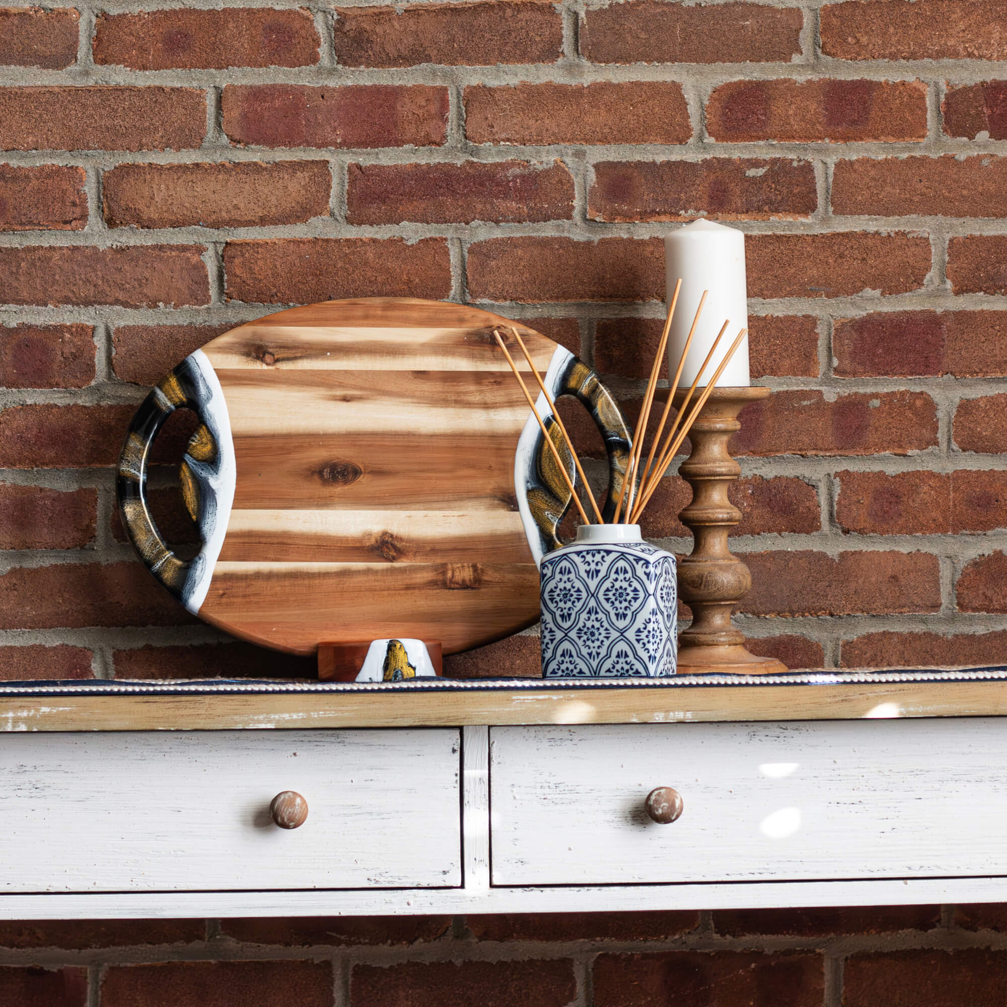 Acacia Charcuterie Board With 2 Handles